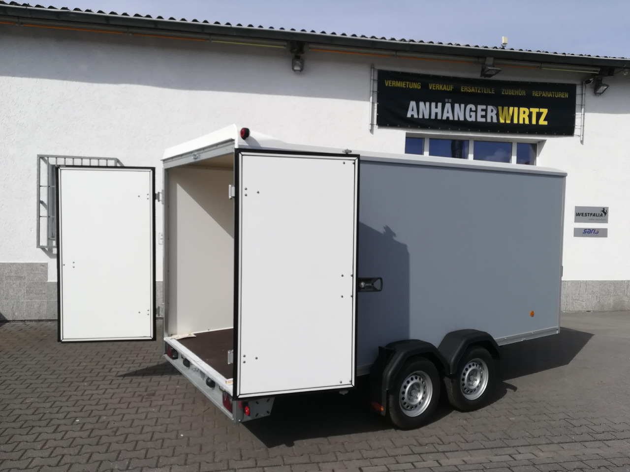 Böckmann Koffer KT 4018/27 M grau 400x185x182cm (XL) 2700kg - Remorque fourgon: photos 2 Böckmann Koffer KT 4018/27 M grau 400x185x182cm (XL) 2700kg - Remorque fourgon: photos 2