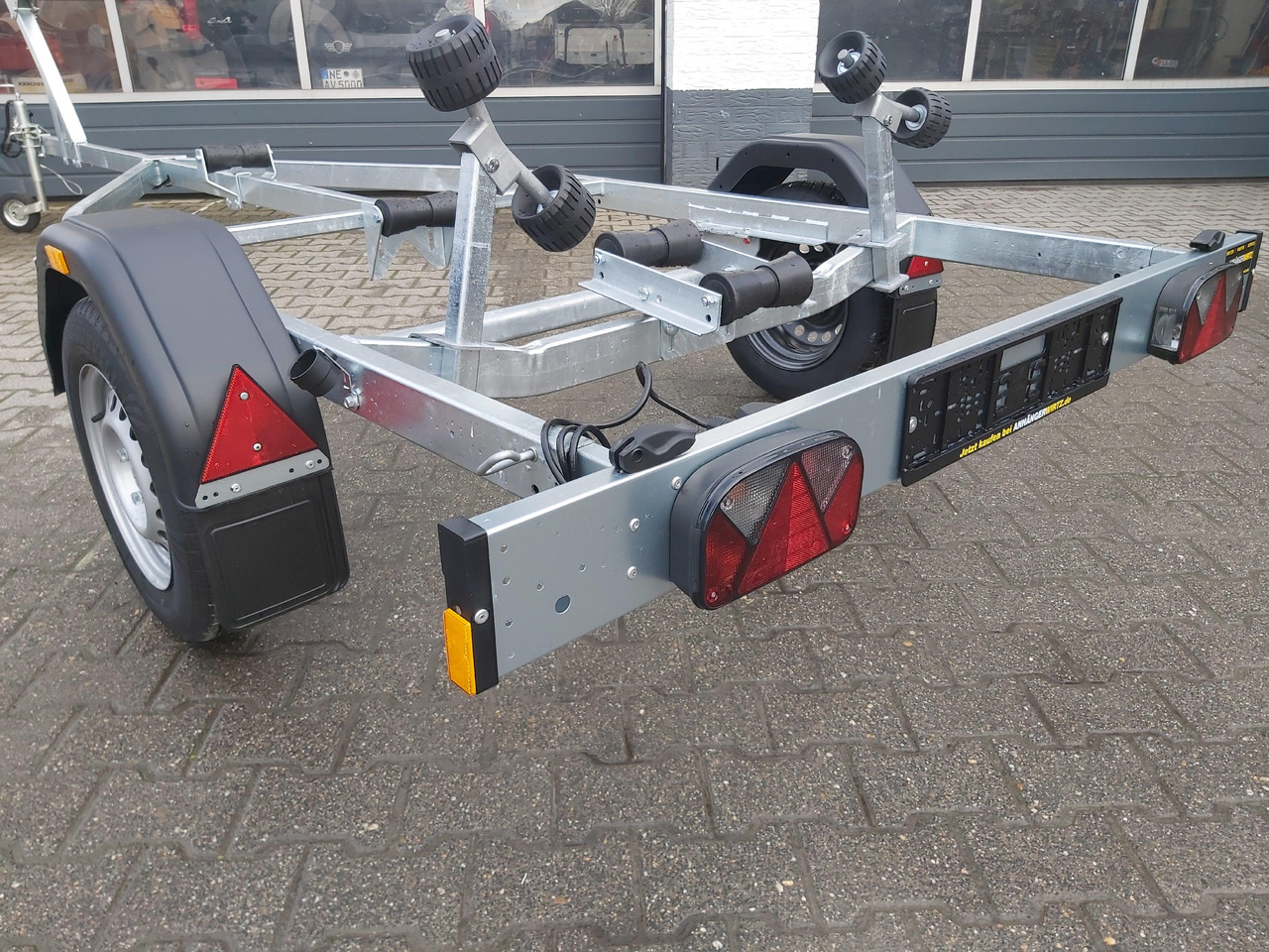 Remorque bateau Brenderup Bootstrailer 750L UB Premium 180750UBL 750kg Winde 311959 Januar Online Aktion: photos 8 Remorque bateau Brenderup Bootstrailer 750L UB Premium 180750UBL 750kg Winde 311959 Januar Online Aktion: photos 8