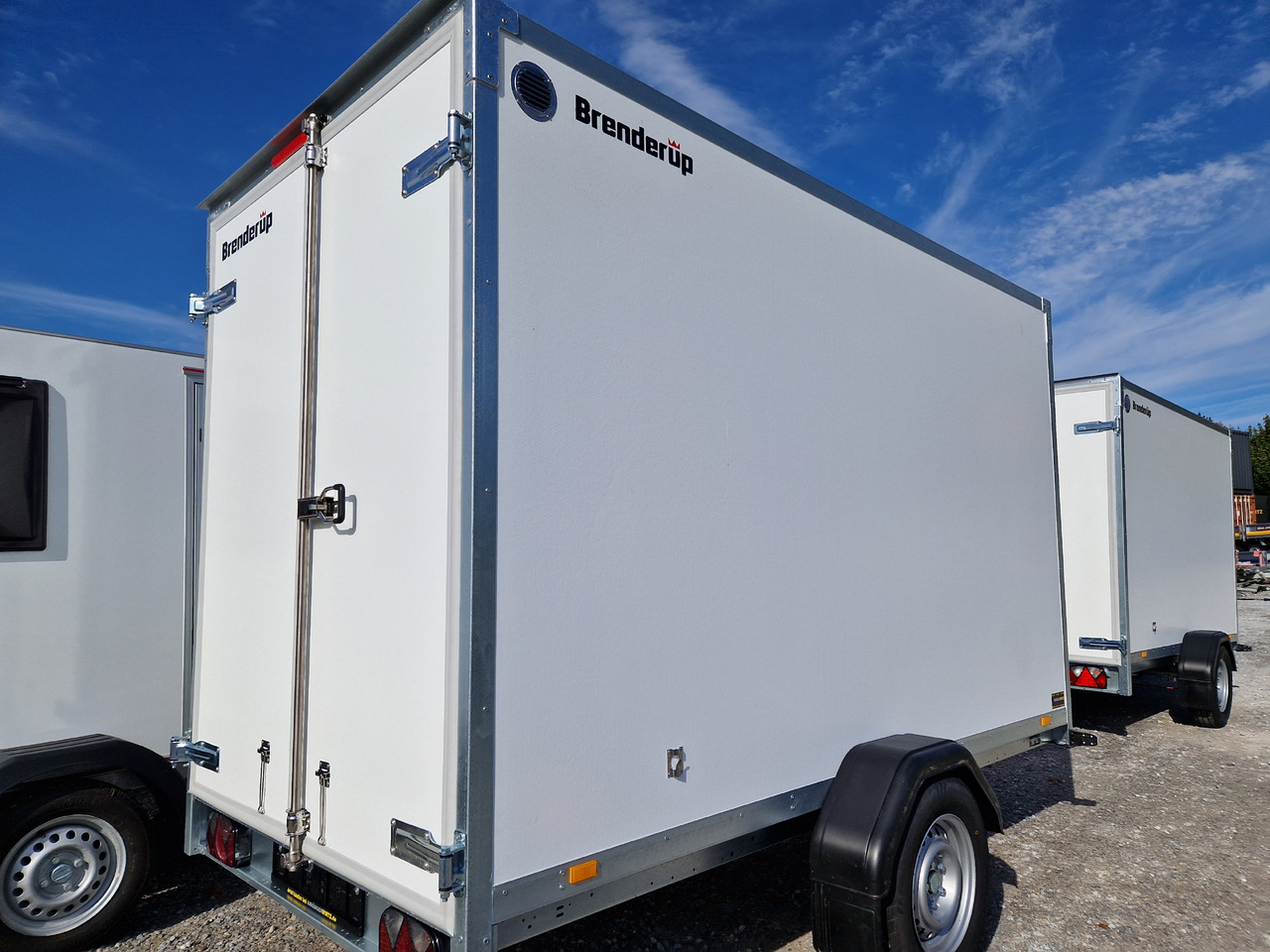 Brenderup Cargo Dynamic CD300 BD 300x155x185cm Hecktüren Wabenwände (M) 1300kg - Remorque fourgon: photos 3 Brenderup Cargo Dynamic CD300 BD 300x155x185cm Hecktüren Wabenwände (M) 1300kg - Remorque fourgon: photos 3