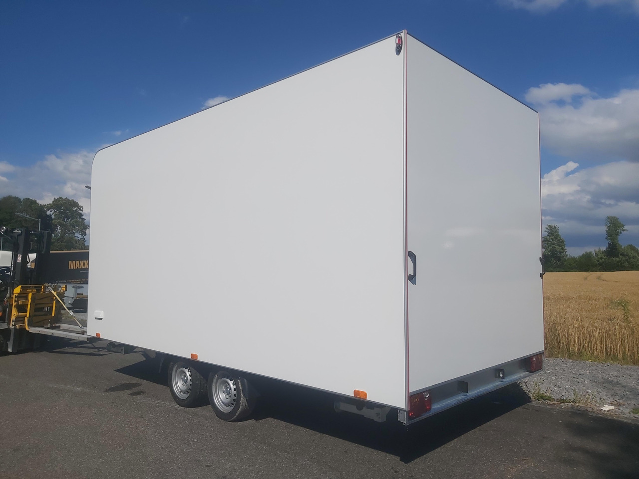 Event Trailer Koffer TWSP M 470T.01 470x220x217cm Seitenklappe IL 2700kg 100km/H - Remorque magasin: photos 3 Event Trailer Koffer TWSP M 470T.01 470x220x217cm Seitenklappe IL 2700kg 100km/H - Remorque magasin: photos 3