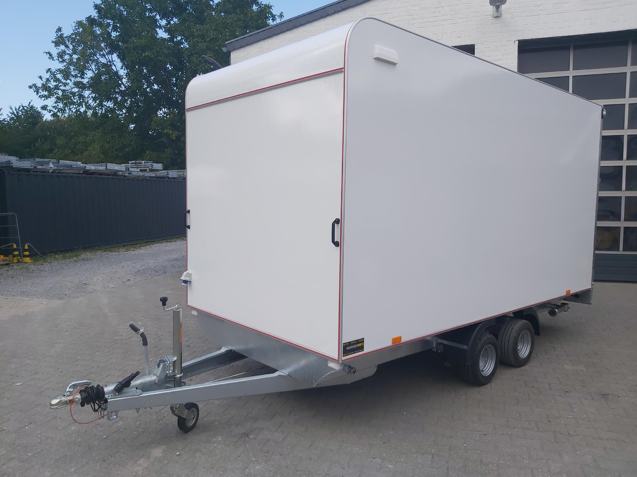 Remorque fourgon Hochlader Koffer TFSP 420T.01 420x200x210cm aero Rampe Tür Licht 230V Dachlüfter 10" 2700kg 100km: photos 11