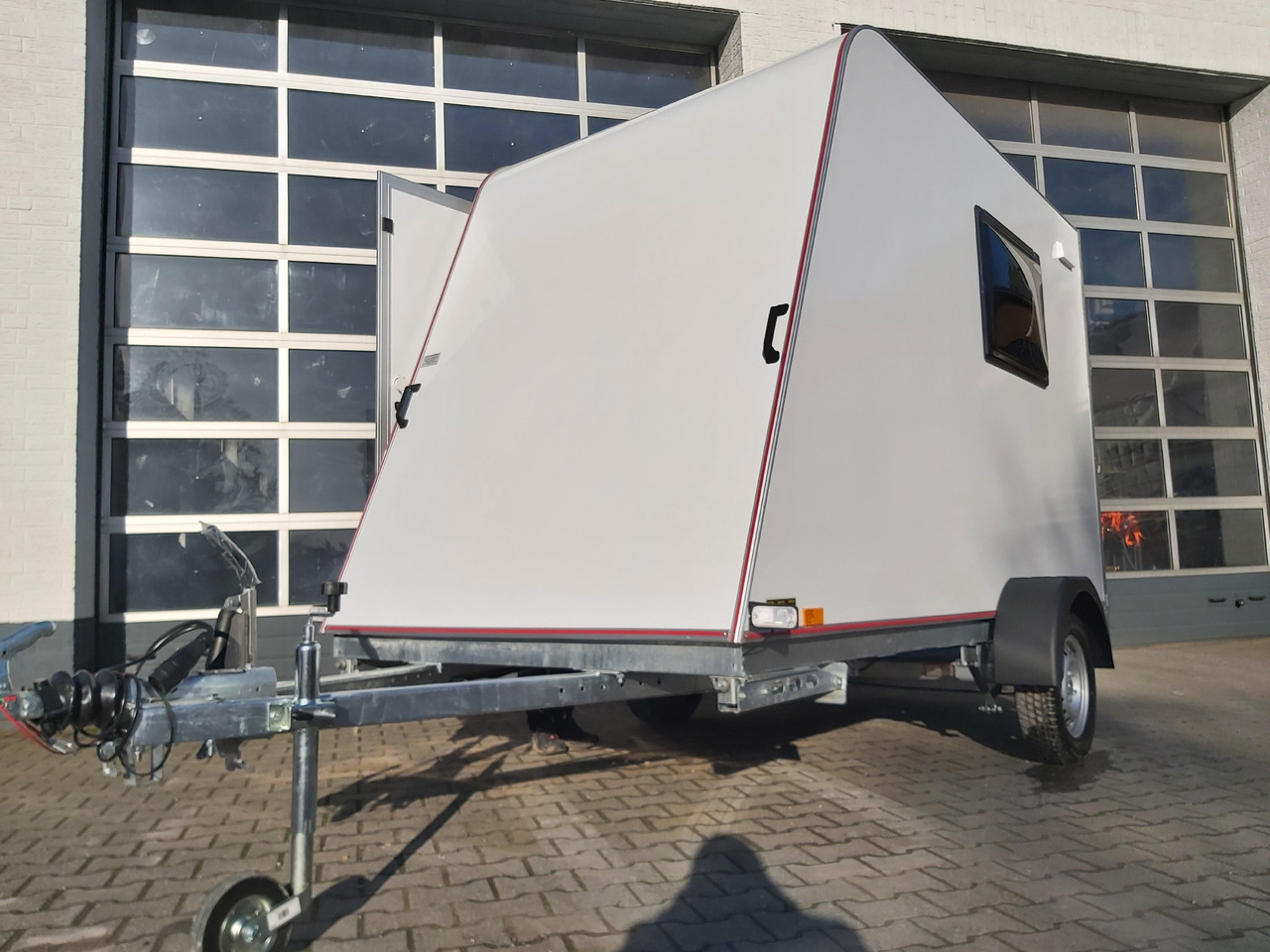 Caravane Kargo Camp TFS S Midi+ 320x150x180cm aero Seitentür Rampe Fenster+ 230V 12V 750kg Bremse 100km/H: photos 12
