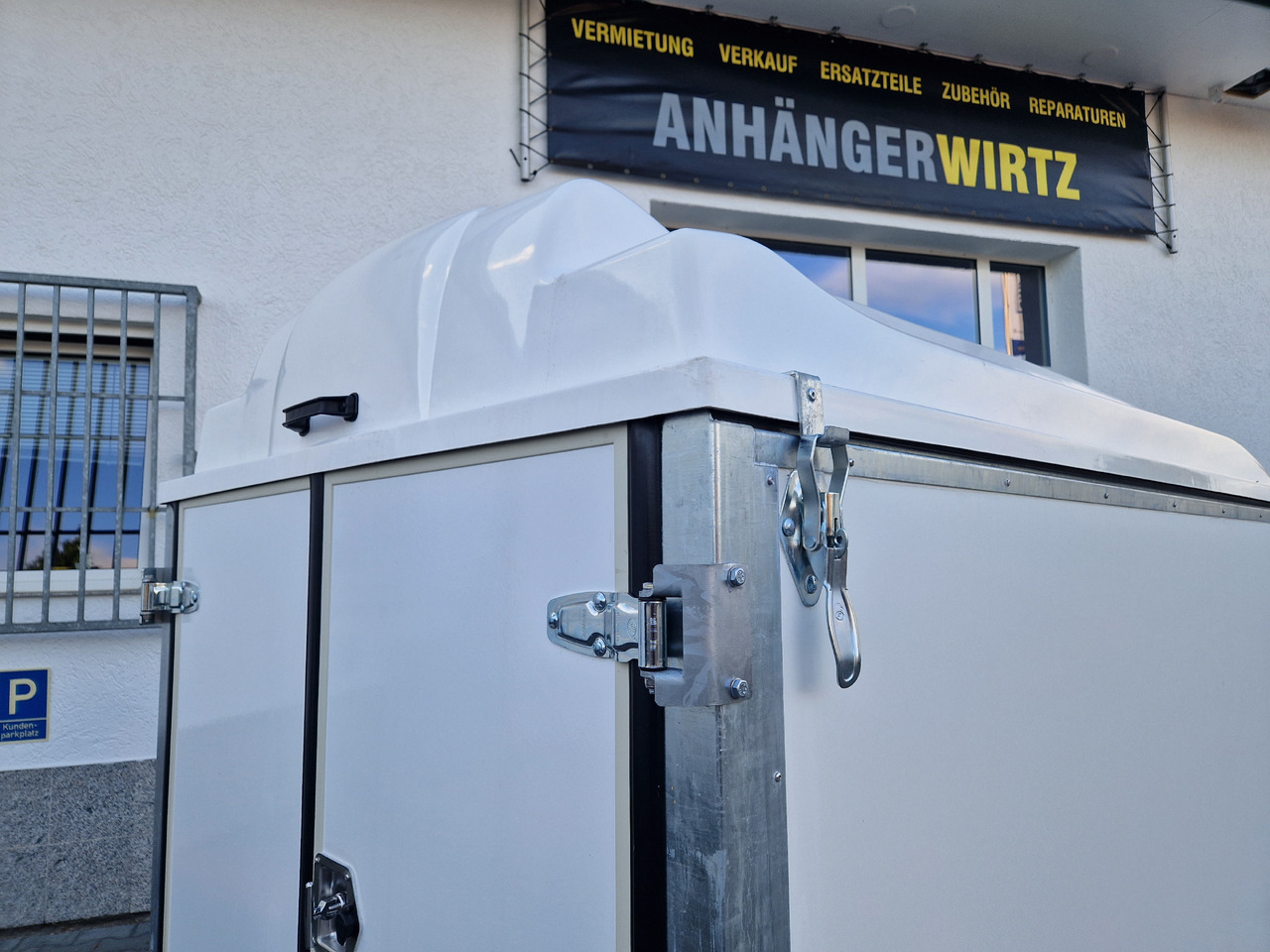 Kargo Deckel TFDL 250.00 U 245x130x140cm Hecktüren Stützen (S) 100km/H 750kg - Remorque voiture: photos 3 Kargo Deckel TFDL 250.00 U 245x130x140cm Hecktüren Stützen (S) 100km/H 750kg - Remorque voiture: photos 3