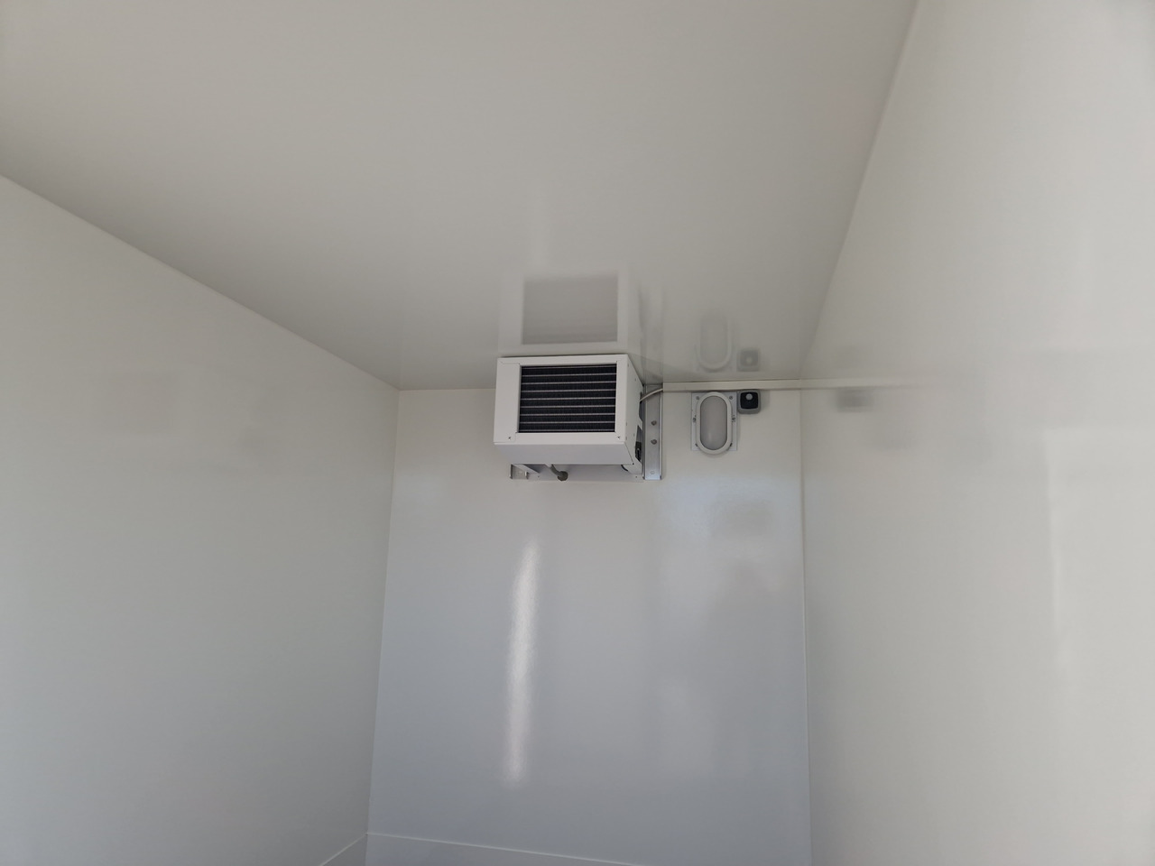 Kühlanhänger AZKF 1525/145 C 243x144x180cm Cibin 1500kg - Remorque frigorifique: photos 2 Kühlanhänger AZKF 1525/145 C 243x144x180cm Cibin 1500kg - Remorque frigorifique: photos 2