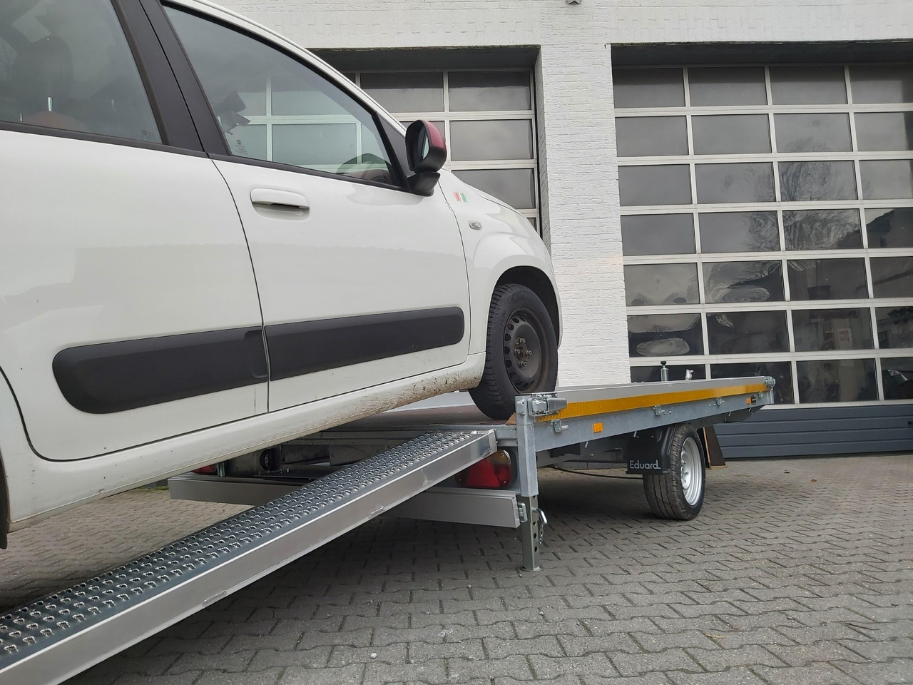 Multi Transporter 356x200x10cm Alurampen Seilwinde Stützen Lfh: 63cm 13" (L) 1800kg - Remorque voiture: photos 2 Multi Transporter 356x200x10cm Alurampen Seilwinde Stützen Lfh: 63cm 13" (L) 1800kg - Remorque voiture: photos 2