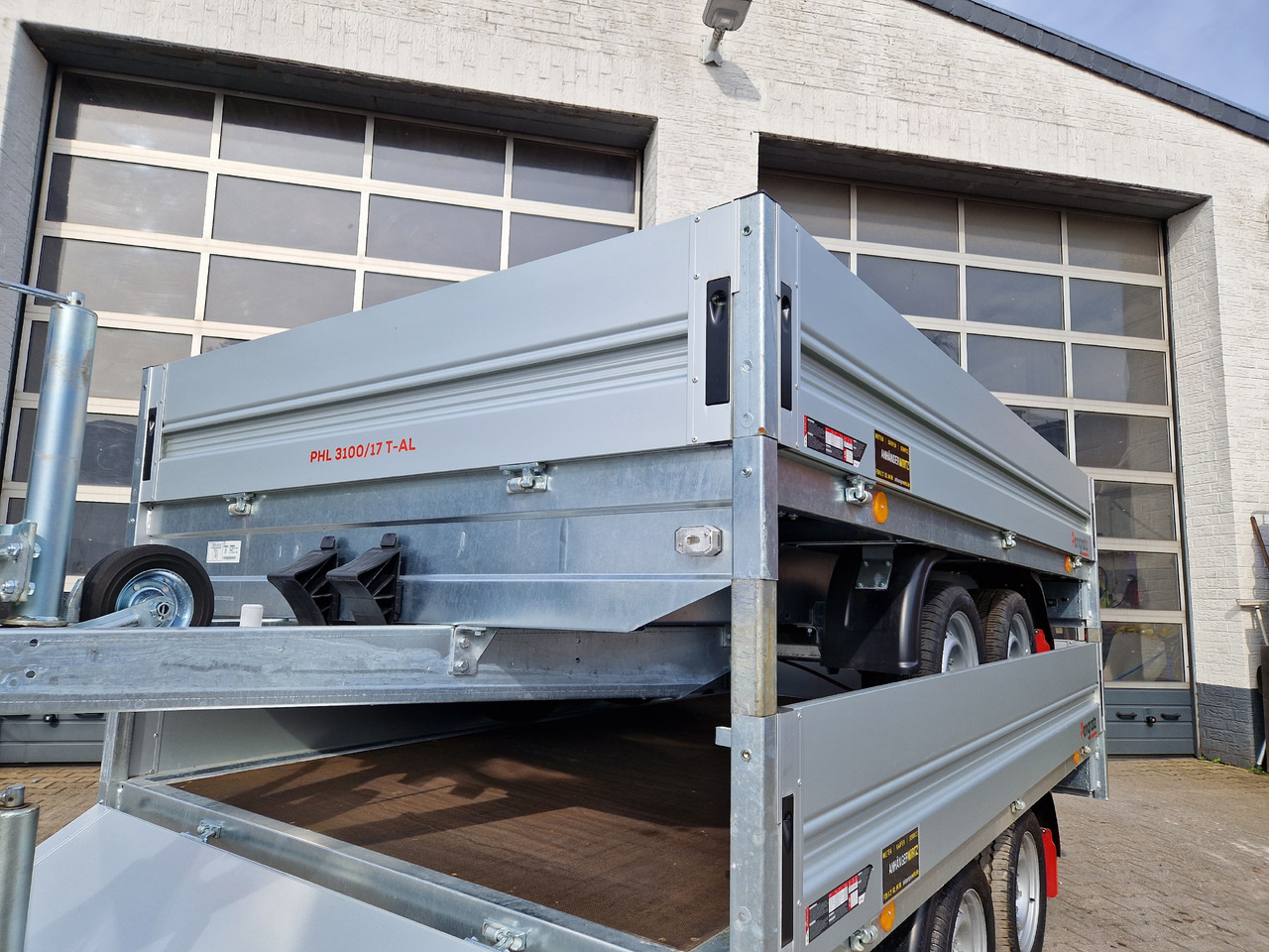 Pongratz Pritschenhochlader PHL 3100/17 T-AL-S 310x170x36cm 13" (M) 2000kg - Remorque plateau: photos 2 Pongratz Pritschenhochlader PHL 3100/17 T-AL-S 310x170x36cm 13" (M) 2000kg - Remorque plateau: photos 2