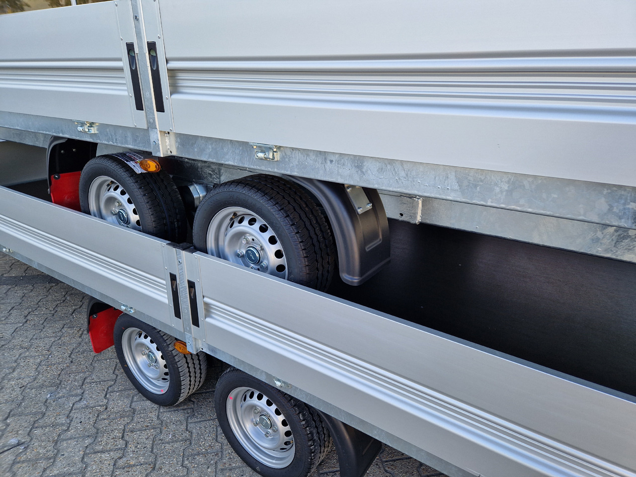 Pongratz Pritschenhochlader PHL 6030/24 T-AL-S 603x246x36cm Tandem 13" 3500kg Winter Aktion - Remorque plateau: photos 5 Pongratz Pritschenhochlader PHL 6030/24 T-AL-S 603x246x36cm Tandem 13" 3500kg Winter Aktion - Remorque plateau: photos 5