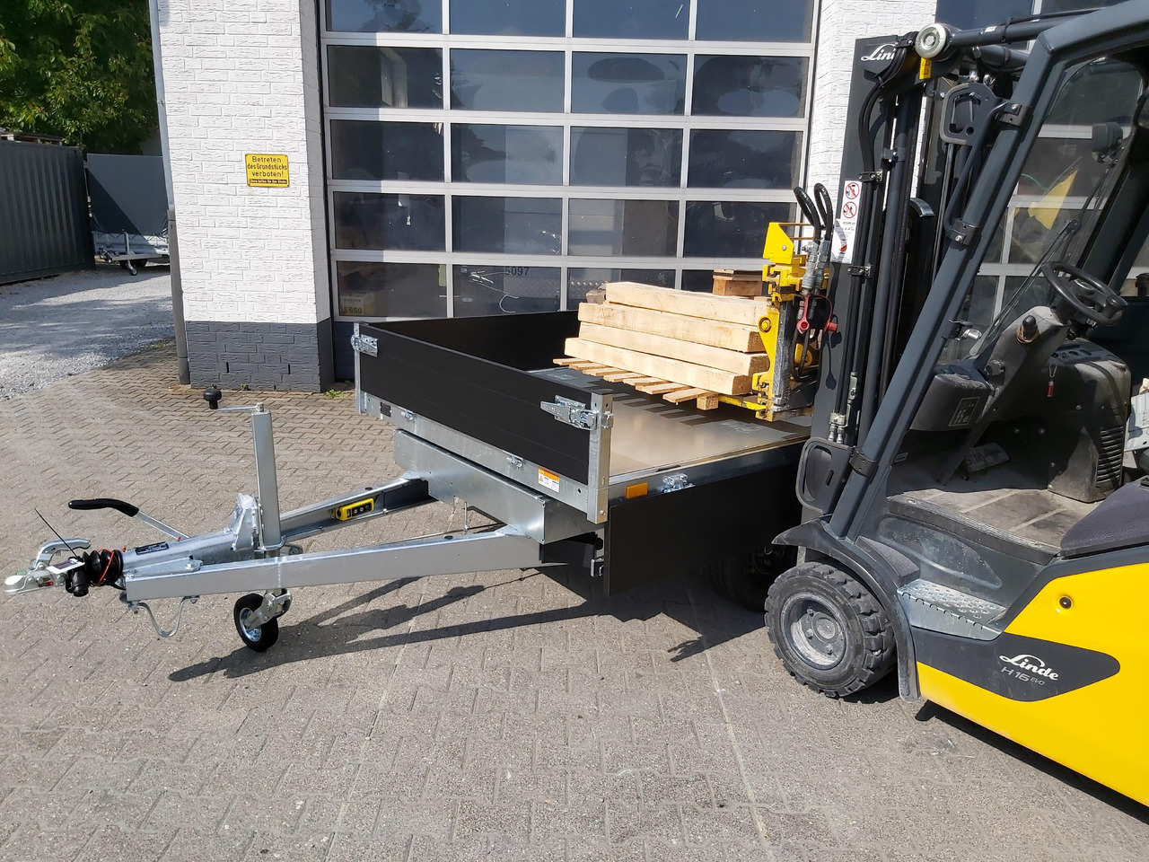 Saris Kipper K1 276 170 2700 2 E 276x170x30cm Elektro black Edition 13" 2700kg Januar Aktion - Remorque benne: photos 2 Saris Kipper K1 276 170 2700 2 E 276x170x30cm Elektro black Edition 13" 2700kg Januar Aktion - Remorque benne: photos 2