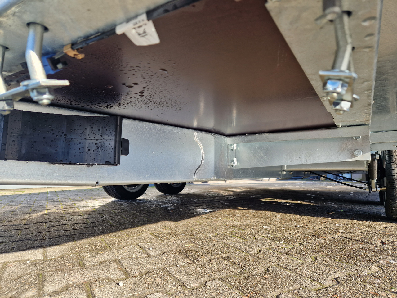 Saris Magnum MAXX 3500 406x182x30cm force one Rampen Schaufelablage 100km/H 3500kg Januar Aktion - Remorque porte engin: photos 4 Saris Magnum MAXX 3500 406x182x30cm force one Rampen Schaufelablage 100km/H 3500kg Januar Aktion - Remorque porte engin: photos 4