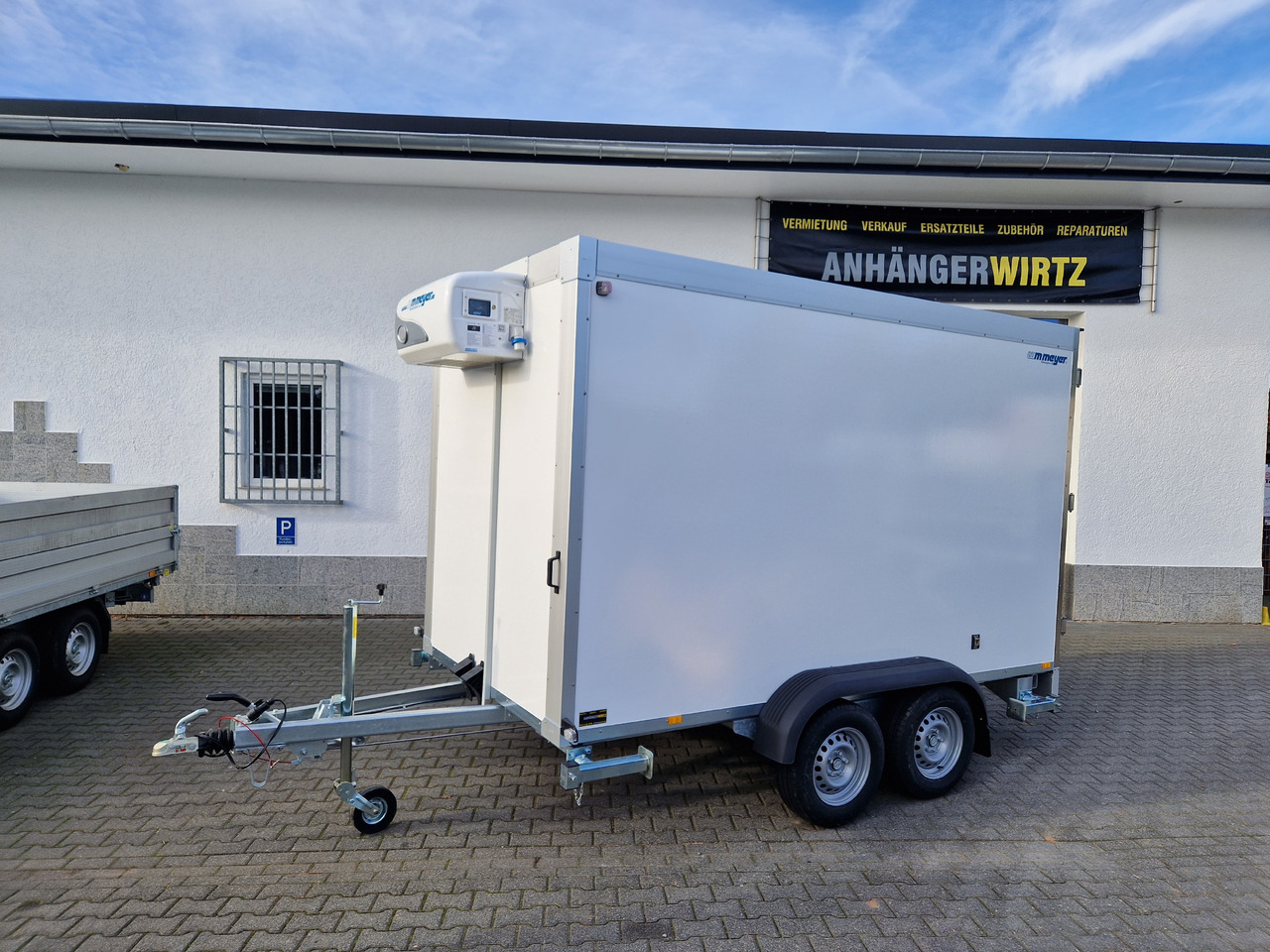 Tiefkühlanhänger AZK 2734/180 336x170x200cm 100/100 GOVI K6 bis -18°C (M) 2700kg - Remorque frigorifique: photos 1 Tiefkühlanhänger AZK 2734/180 336x170x200cm 100/100 GOVI K6 bis -18°C (M) 2700kg - Remorque frigorifique: photos 1