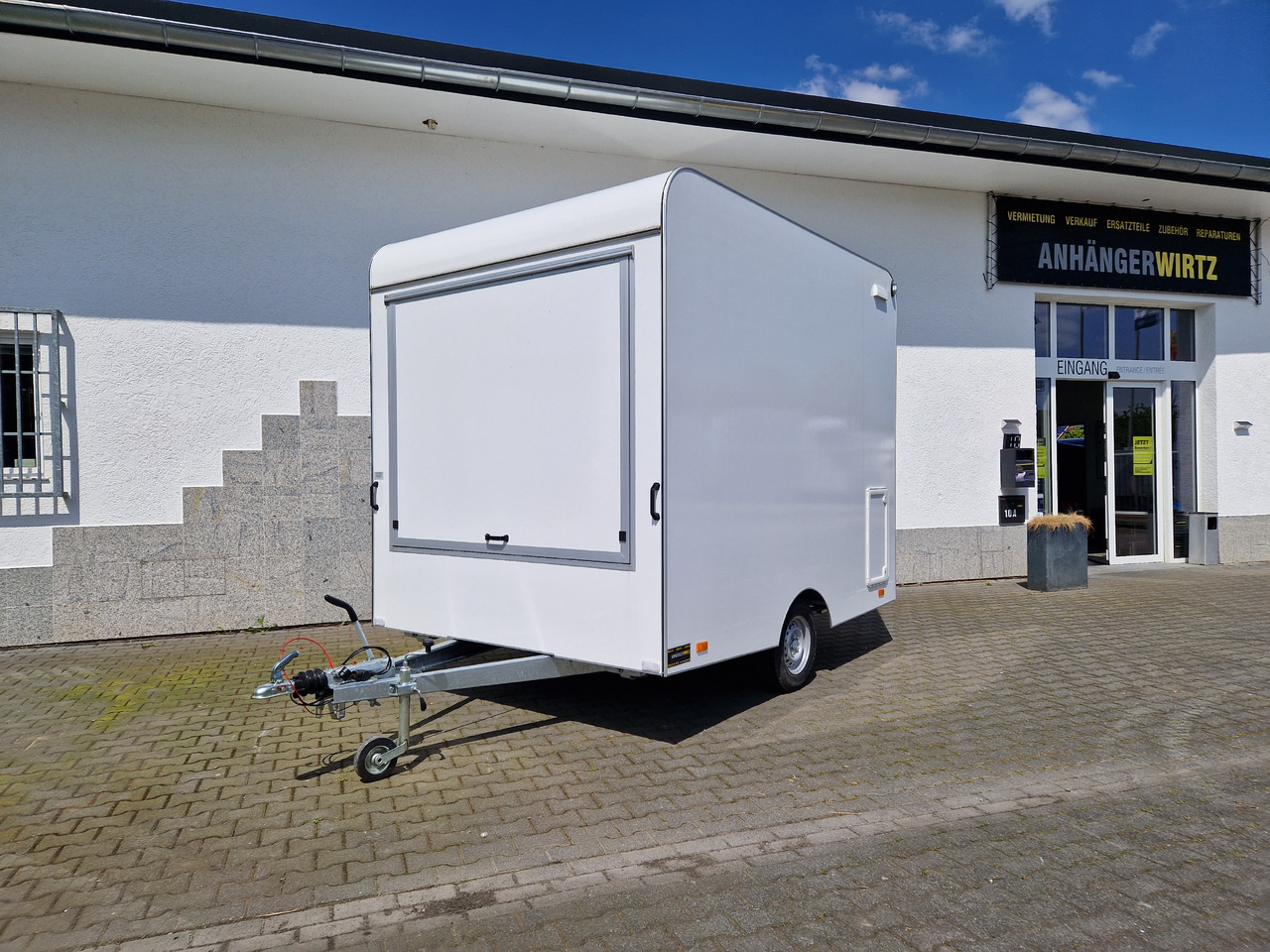 Verkaufsanhänger VK 300 220 aero retro 300x220x230cm 2 Verkaufsklappen rechts & vorn Hecktür 1300kg - Remorque magasin: photos 4 Verkaufsanhänger VK 300 220 aero retro 300x220x230cm 2 Verkaufsklappen rechts & vorn Hecktür 1300kg - Remorque magasin: photos 4