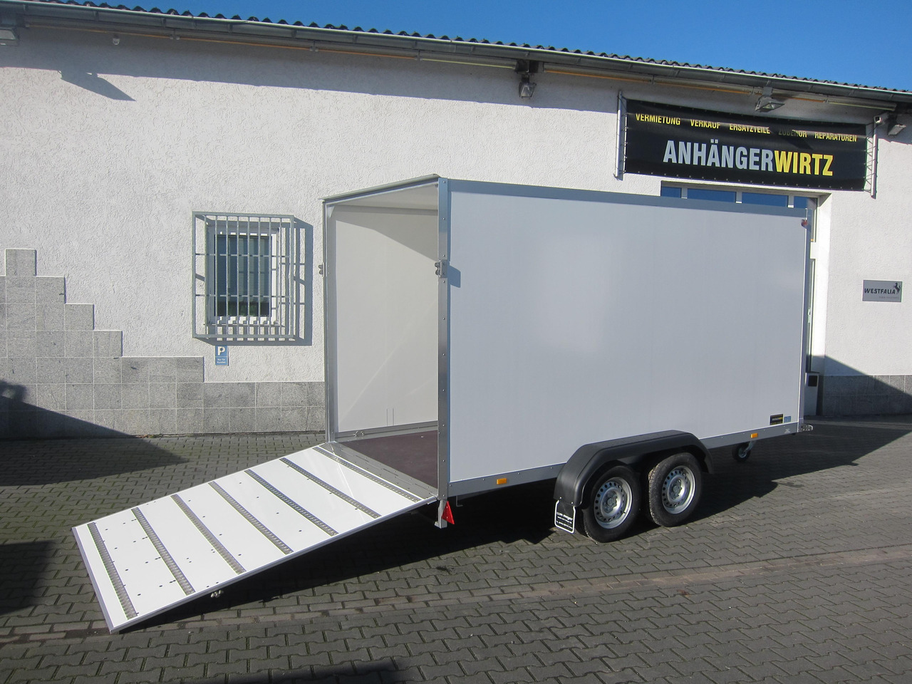 WM Meyer Koffer AZ 2740/185 S35 + Heckrampe 401x185x205cm (XL) 2700kg Januar Aktion Modell 2024 - Remorque fourgon: photos 1 WM Meyer Koffer AZ 2740/185 S35 + Heckrampe 401x185x205cm (XL) 2700kg Januar Aktion Modell 2024 - Remorque fourgon: photos 1