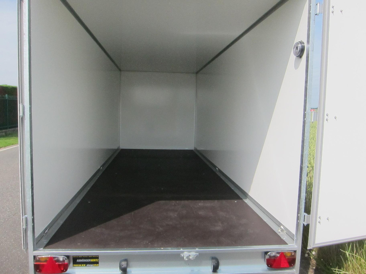 WM Meyer Kofferanhänger AZ 3560/200 S40 601x200x205cm Profiline 3000kg Aktion - Remorque fourgon: photos 4 WM Meyer Kofferanhänger AZ 3560/200 S40 601x200x205cm Profiline 3000kg Aktion - Remorque fourgon: photos 4