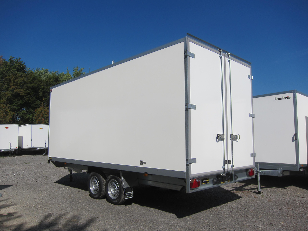 WM Meyer Kofferanhänger AZHLC 2750/210 S40 501x210x205cm (XXL) 2700kg - Remorque fourgon: photos 3 WM Meyer Kofferanhänger AZHLC 2750/210 S40 501x210x205cm (XXL) 2700kg - Remorque fourgon: photos 3