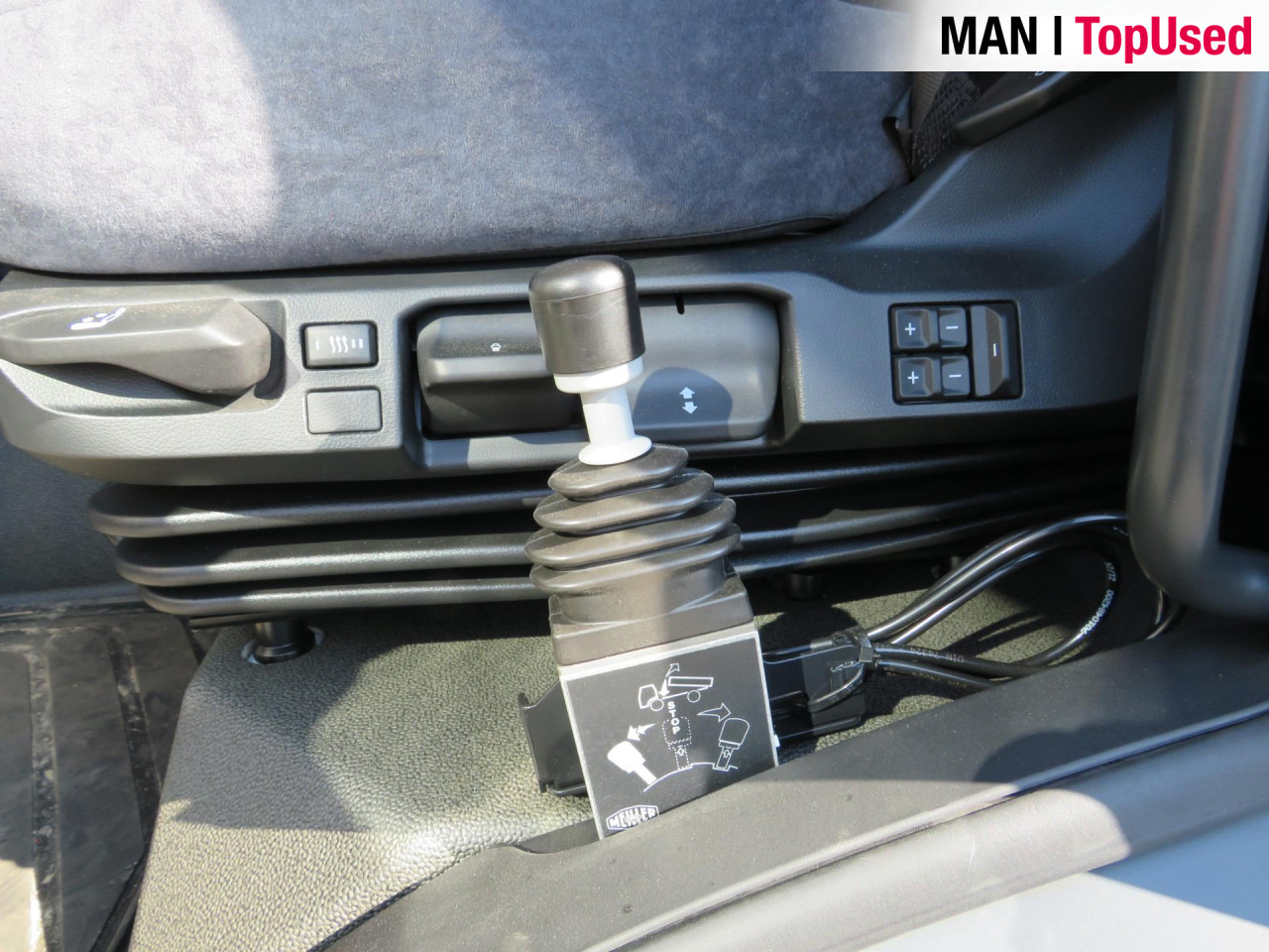 MAN TGS 41.480 8x4 BB CH Schmitz Muldenkipper Retarder - Camion benne: photos 4 MAN TGS 41.480 8x4 BB CH Schmitz Muldenkipper Retarder - Camion benne: photos 4