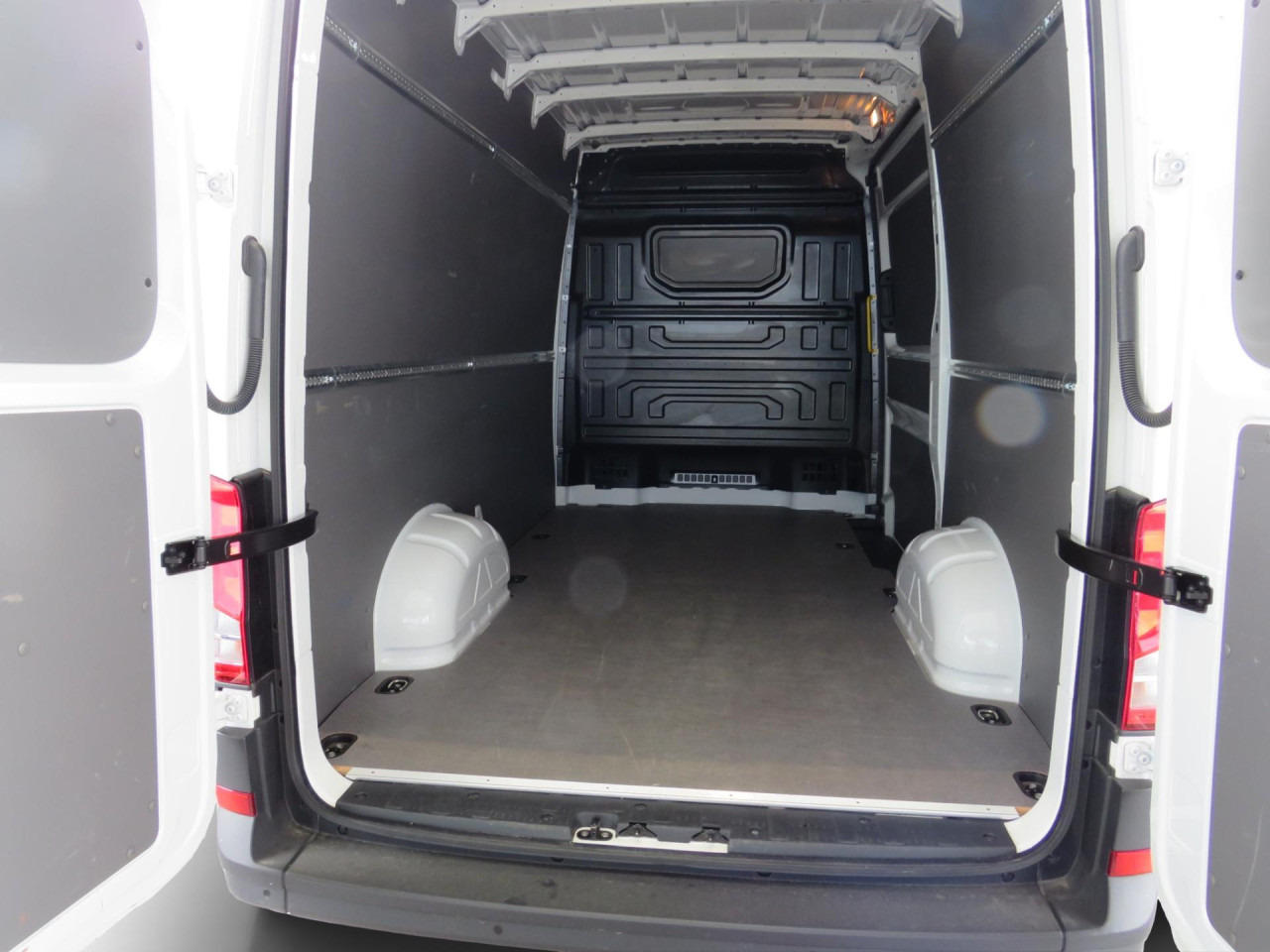 Fourgon utilitaire VOLKSWAGEN Crafter 35 L3H3 Kasten Klima ZV: photos 7
