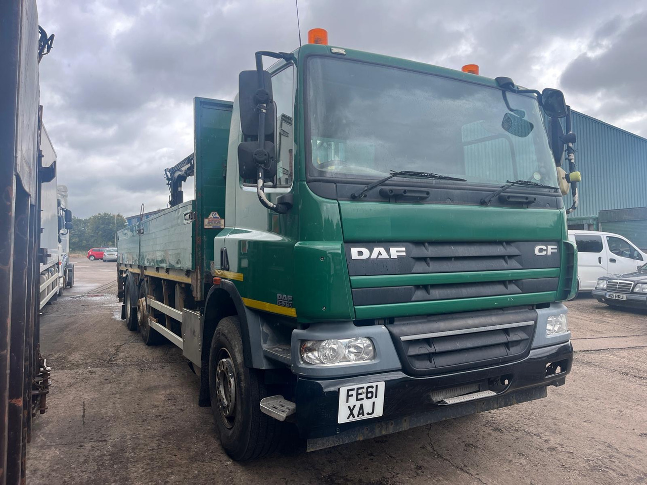 DAF CF 75 310 - Camion plateau, Camion grue: photos 1 DAF CF 75 310 - Camion plateau, Camion grue: photos 1