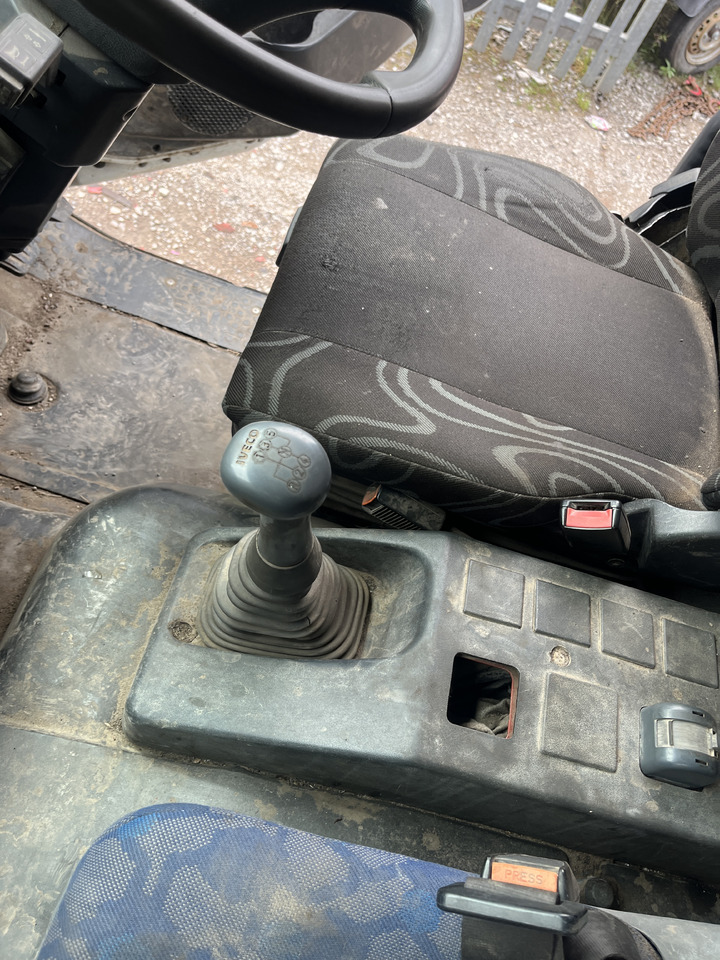 Camion benne Iveco Euro Cargo 75 E17: photos 9