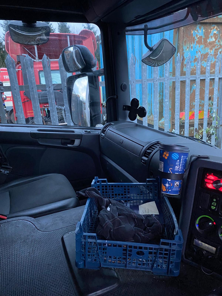 Scania P230 4x2 - Fourgon grand volume: photos 5 Scania P230 4x2 - Fourgon grand volume: photos 5