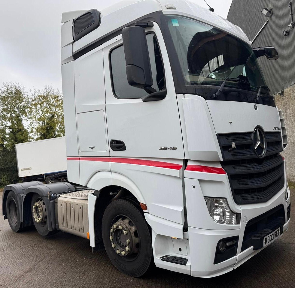 Mercedes Actros - Tracteur routier: photos 4 Mercedes Actros - Tracteur routier: photos 4