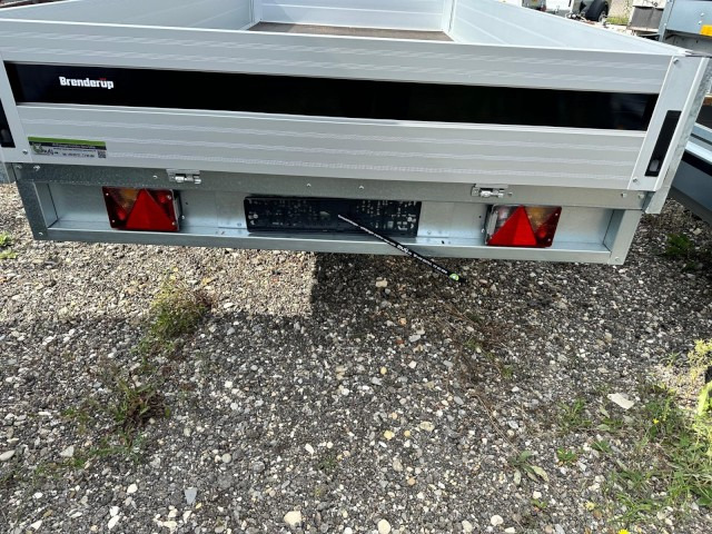 Brenderup 5375ATB2500 Alu Hochlader, 2,5 to. 3750 x 1800 x 330 mm - Remorque voiture: photos 5 Brenderup 5375ATB2500 Alu Hochlader, 2,5 to. 3750 x 1800 x 330 mm - Remorque voiture: photos 5