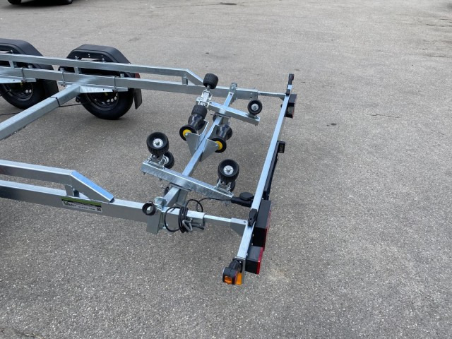 Remorque bateau neuf Brenderup Premium Bootsanhänger 242000TB SR mit Superrollen, 2,0 to. 7,2m/ 24 Fuß: photos 6