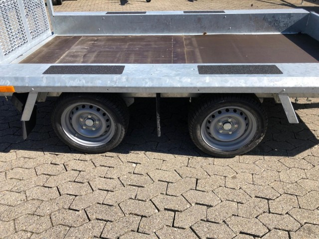 Hapert Indigo LF-2 3100 x 1640 x 200 mm, 3,0 to. Gitterrampe - Remorque voiture: photos 5 Hapert Indigo LF-2 3100 x 1640 x 200 mm, 3,0 to. Gitterrampe - Remorque voiture: photos 5