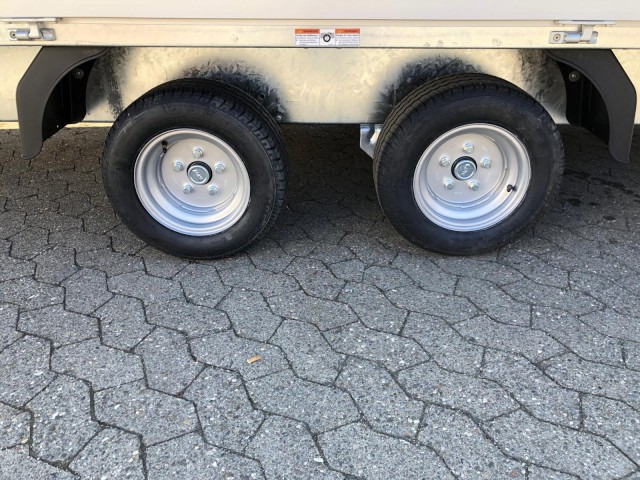 Humbaur HN 304121 Hochlader 3,0 to. 4100 x 2100 x 350 mm - Remorque voiture: photos 4 Humbaur HN 304121 Hochlader 3,0 to. 4100 x 2100 x 350 mm - Remorque voiture: photos 4