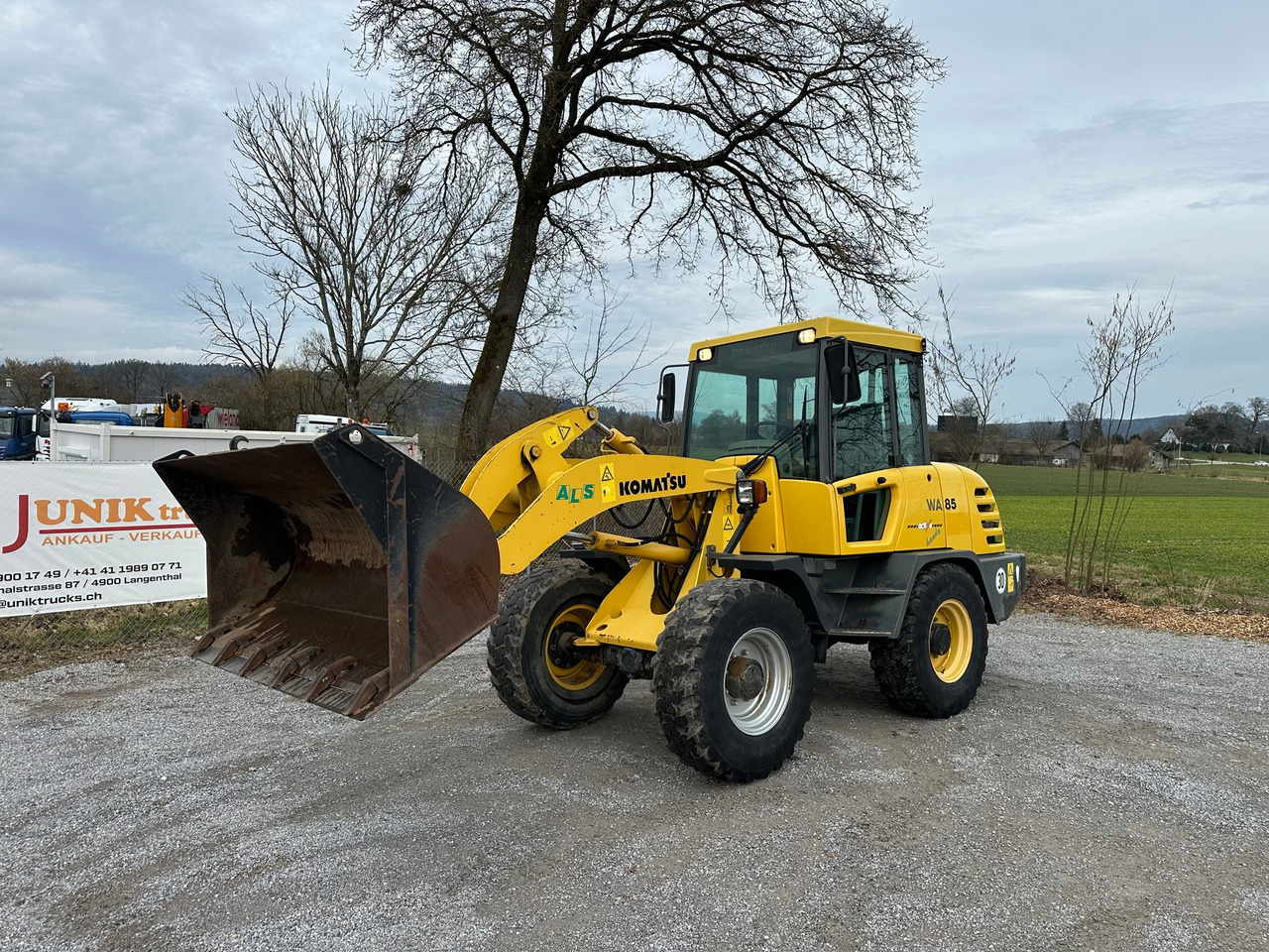 KOMATSU WA 85 3 - Chargeuse sur pneus: photos 1 KOMATSU WA 85 3 - Chargeuse sur pneus: photos 1