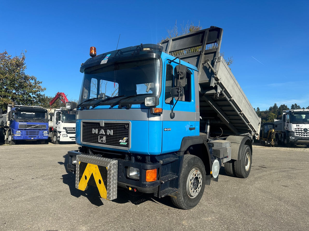 MAN 19.372 4x2 Kipper & Winterdienst - Camion benne: photos 2 MAN 19.372 4x2 Kipper & Winterdienst - Camion benne: photos 2