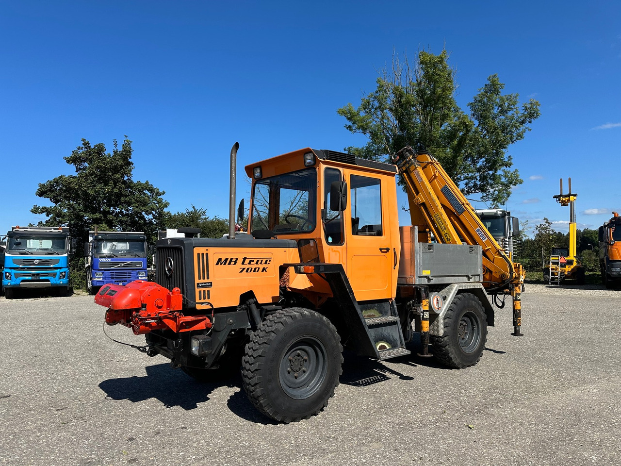 MERCEDES-BENZ MB Trac 700K Brücke-Kran-Seilwinde - Tracteur communal: photos 1 MERCEDES-BENZ MB Trac 700K Brücke-Kran-Seilwinde - Tracteur communal: photos 1