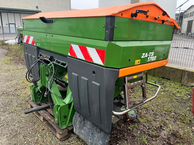Amazone ZA-TS 1700 PROFIS TRONIC - Distributeur d'engrais: photos 1 Amazone ZA-TS 1700 PROFIS TRONIC - Distributeur d'engrais: photos 1