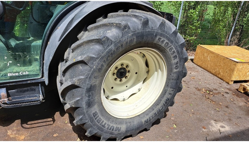 New Holland TN 95 D A - Tracteur agricole: photos 5 New Holland TN 95 D A - Tracteur agricole: photos 5