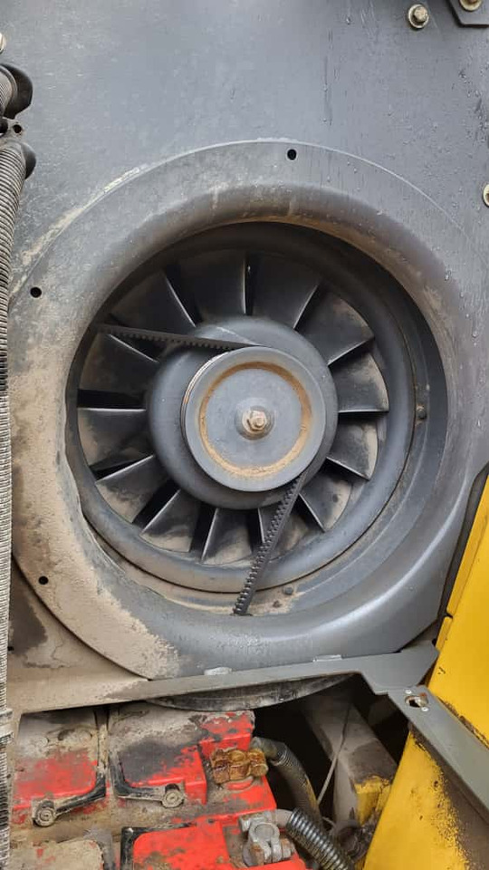 Alternator 20776758 for Volvo L40, L40B, L45, L45B - Alternateur pour Chargeuse sur pneus: photos 1 Alternator 20776758 for Volvo L40, L40B, L45, L45B - Alternateur pour Chargeuse sur pneus: photos 1