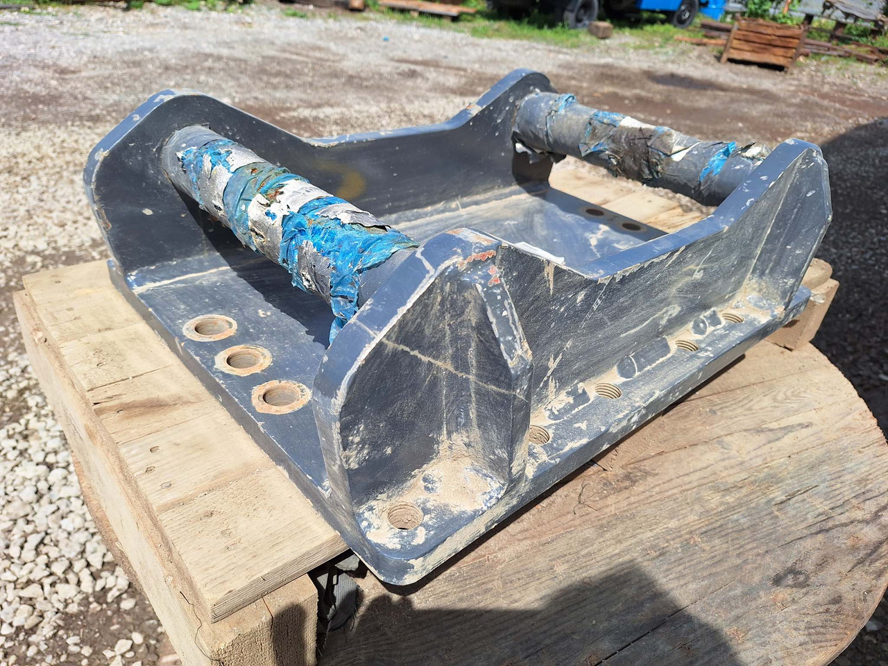 Breaker BAT140 attachment plate S60 — crédit-bail Breaker BAT140 attachment plate S60: photos 6
