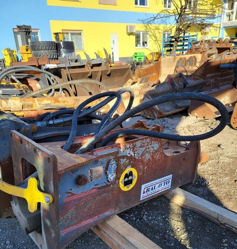 D&A 200V for 18-24 ton excavators - Marteau hydraulique pour Pelle: photos 2 D&A 200V for 18-24 ton excavators - Marteau hydraulique pour Pelle: photos 2