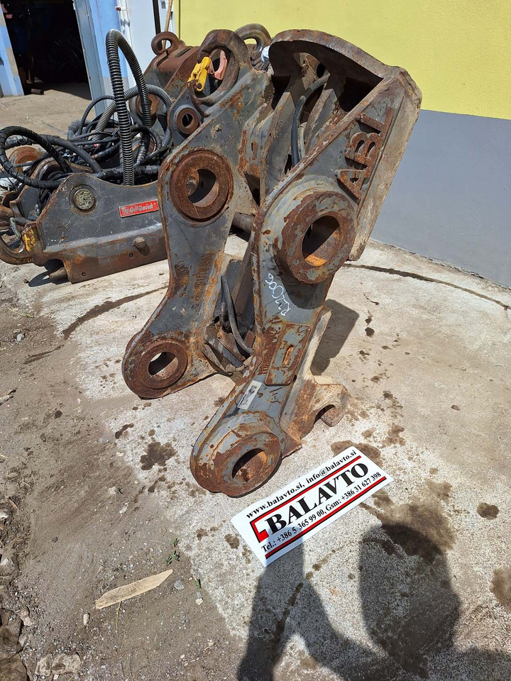 Hydraulic S1 - Attache rapide pour Engins de chantier: photos 1 Hydraulic S1 - Attache rapide pour Engins de chantier: photos 1