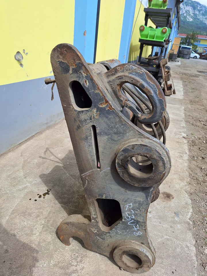 Hydraulic Volvo S2 - Attache rapide pour Engins de chantier: photos 4 Hydraulic Volvo S2 - Attache rapide pour Engins de chantier: photos 4