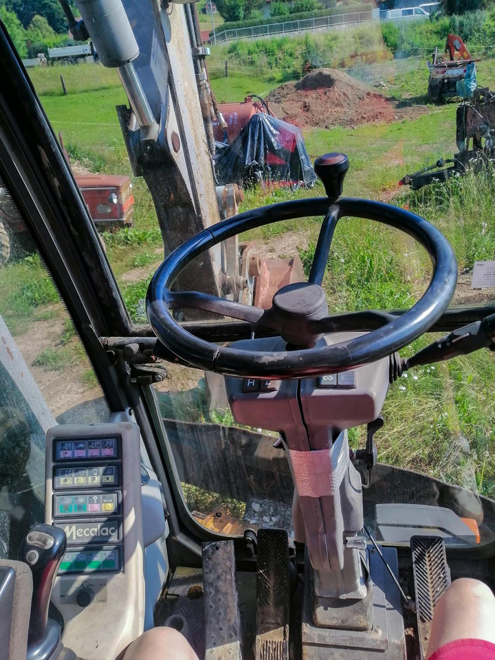 MECALAC 14 MXT - Pelle sur pneus: photos 3 MECALAC 14 MXT - Pelle sur pneus: photos 3