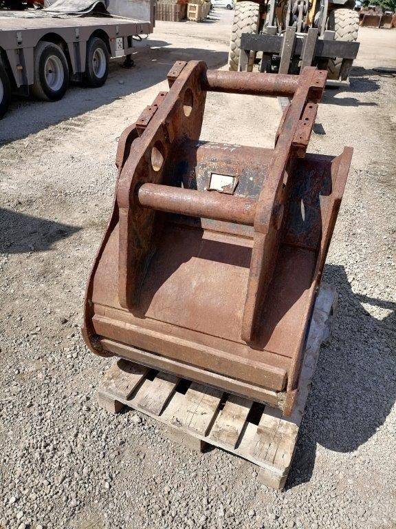 Narrow digging bucket 800 mm - Godet pour pelle: photos 3 Narrow digging bucket 800 mm - Godet pour pelle: photos 3