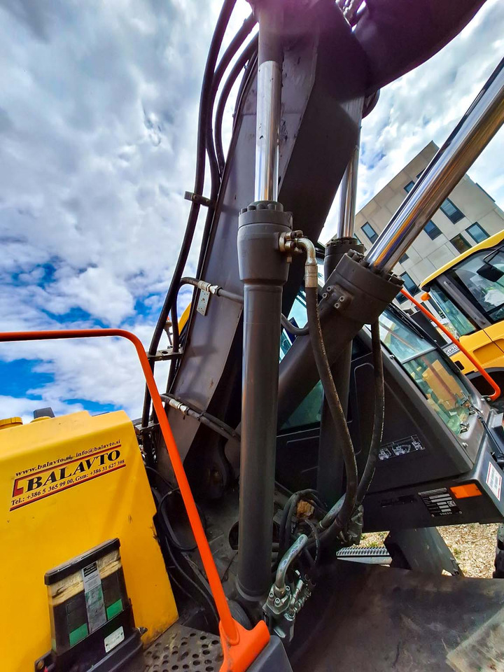 Volvo boom cylinder 14578082 Volvo EWR150E, EW140C, EW140D - Pièces de rechange pour Pelle: photos 3 Volvo boom cylinder 14578082 Volvo EWR150E, EW140C, EW140D - Pièces de rechange pour Pelle: photos 3