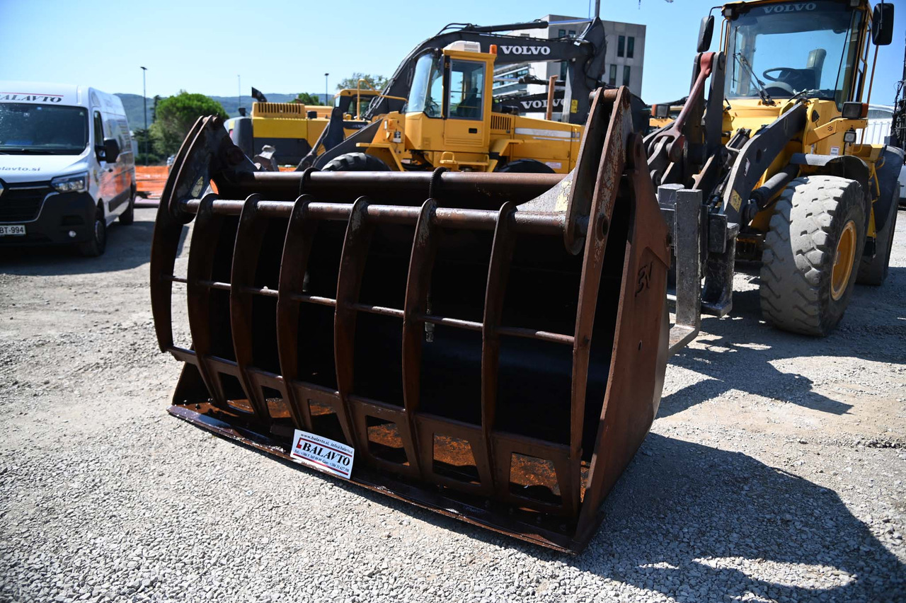 TREVI BENNE loader bucket 2500 mm - Godet pour chargeur: photos 2 TREVI BENNE loader bucket 2500 mm - Godet pour chargeur: photos 2