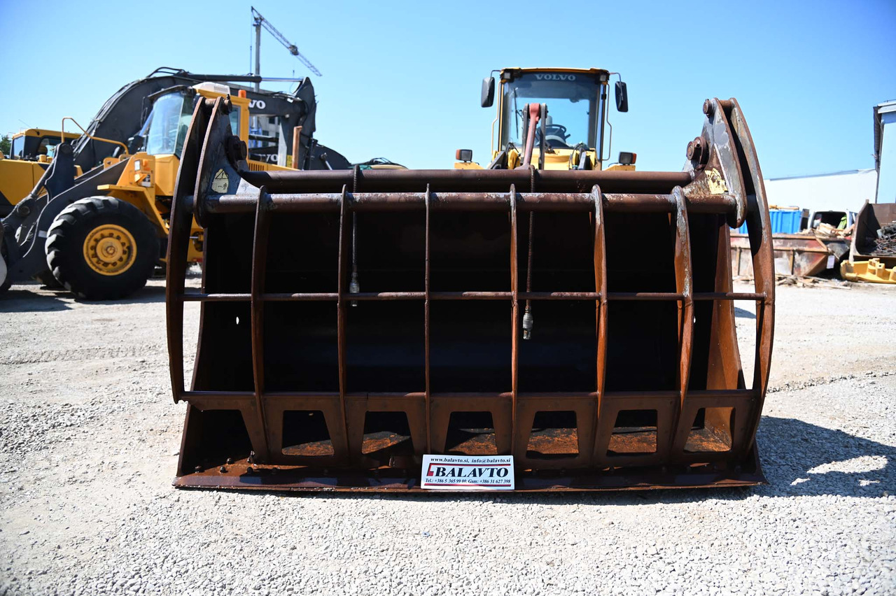 TREVI BENNE loader bucket 2500 mm - Godet pour chargeur: photos 1 TREVI BENNE loader bucket 2500 mm - Godet pour chargeur: photos 1