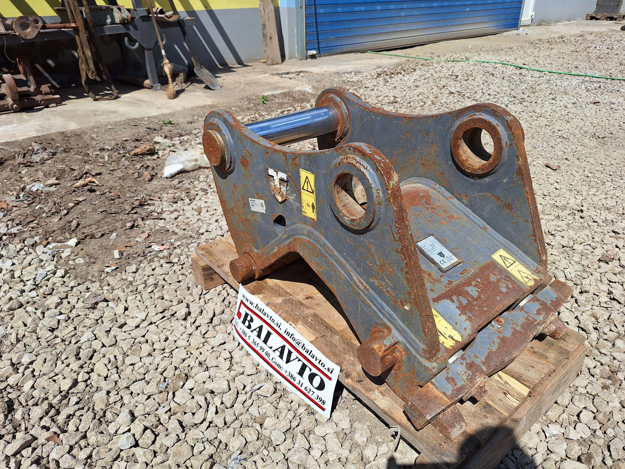 Trevi Benne hydraulic ARI Verachtert Volvo EC220E - Attache rapide pour Engins de chantier: photos 2 Trevi Benne hydraulic ARI Verachtert Volvo EC220E - Attache rapide pour Engins de chantier: photos 2