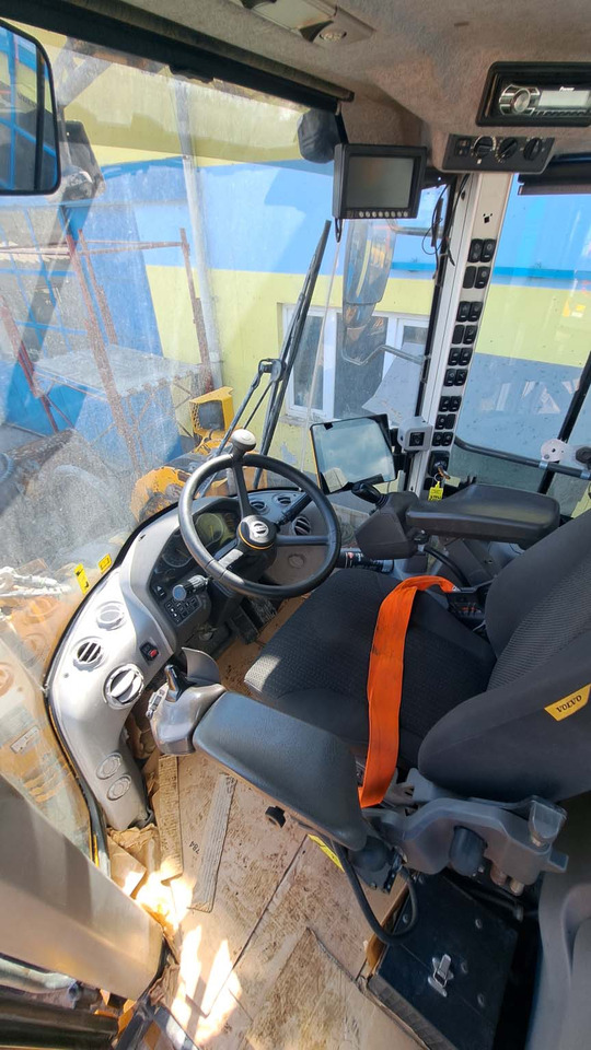 Chargeuse sur pneus Volvo L150H: photos 41