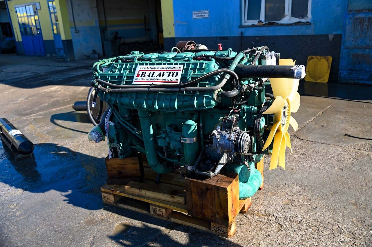 Volvo TD103KAE 15003091 Volvo EC390, EC340 - Moteur pour Pelle: photos 2 Volvo TD103KAE 15003091 Volvo EC390, EC340 - Moteur pour Pelle: photos 2