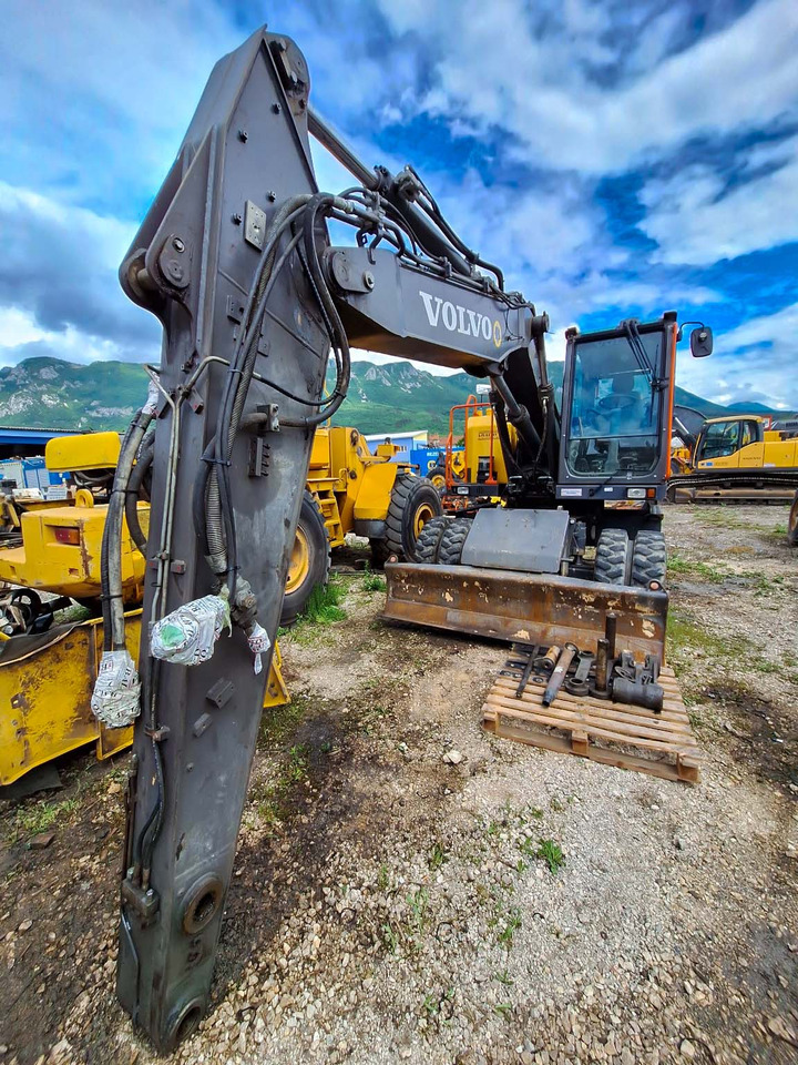 Volvo dipper arm 14767942 Volvo EWR150E - Flèche pour Engins de chantier: photos 2 Volvo dipper arm 14767942 Volvo EWR150E - Flèche pour Engins de chantier: photos 2