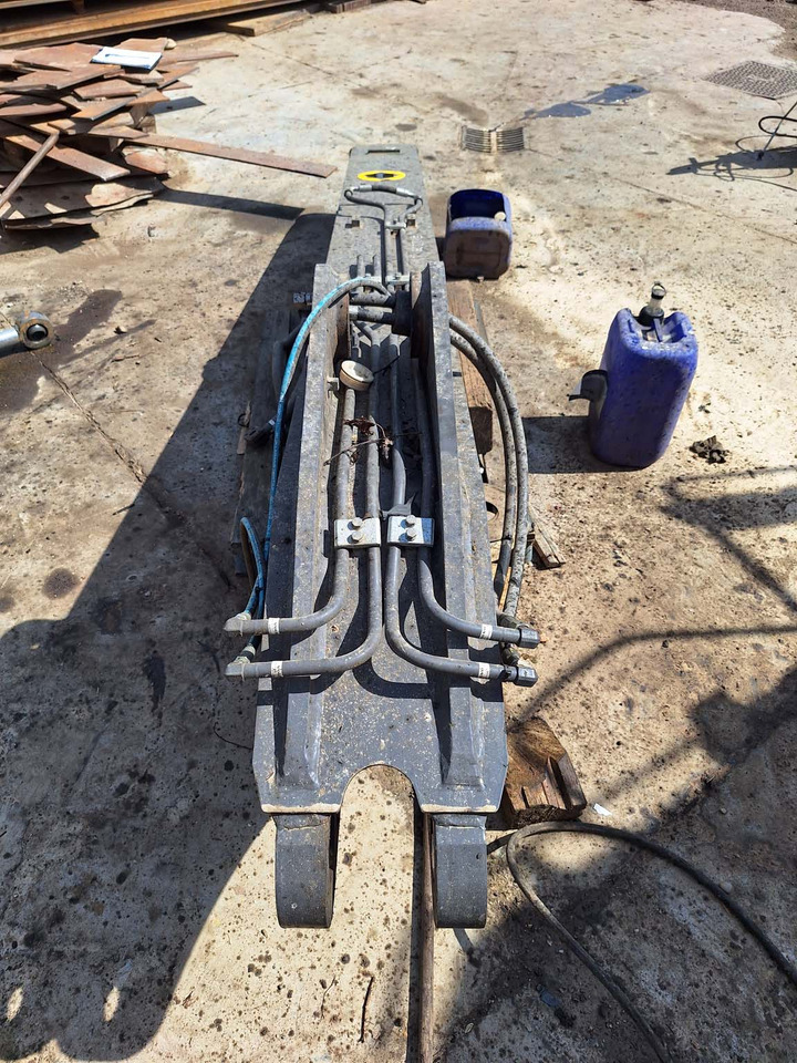 Volvo dipper arm 2500 mm Volvo EC220ENL - Flèche pour Pelle: photos 3 Volvo dipper arm 2500 mm Volvo EC220ENL - Flèche pour Pelle: photos 3