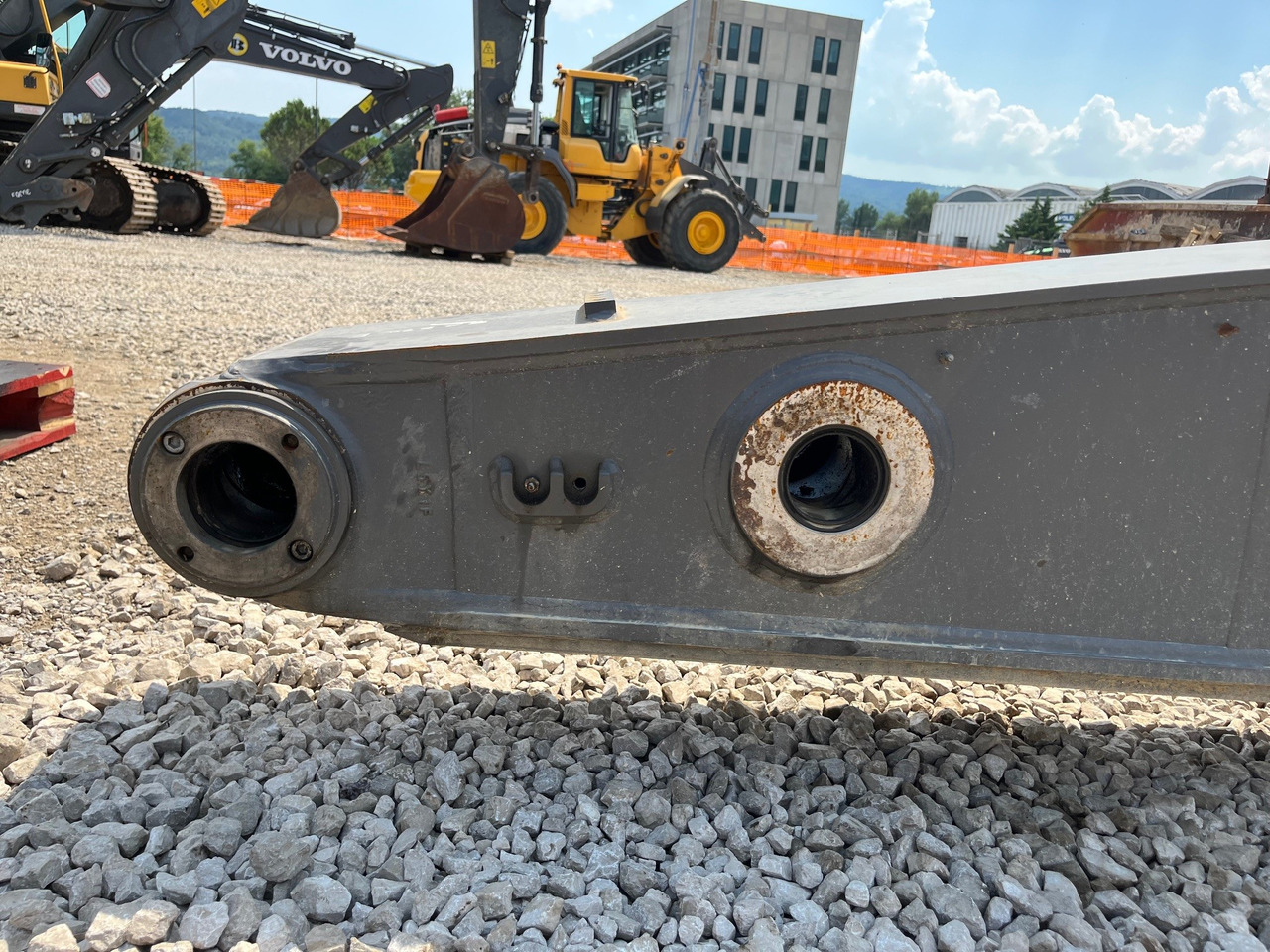 Volvo dipper arm 2500 mm Volvo EC220ENL - Flèche pour Pelle: photos 1 Volvo dipper arm 2500 mm Volvo EC220ENL - Flèche pour Pelle: photos 1