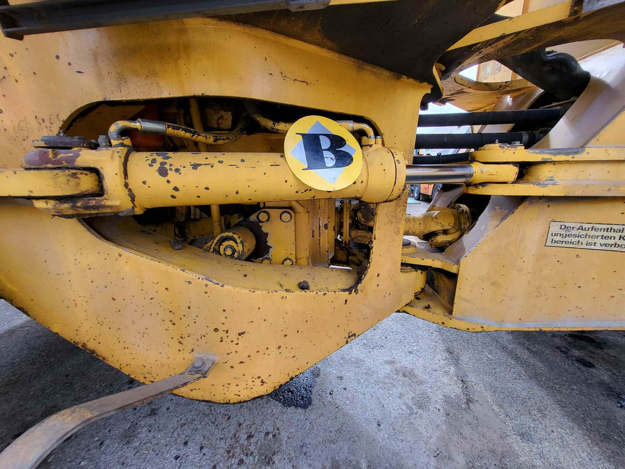 Volvo hydraulic cylinder - Vérin hydraulique pour Chargeuse: photos 3 Volvo hydraulic cylinder - Vérin hydraulique pour Chargeuse: photos 3